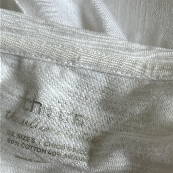 Chico's White 3/4 Long Sleeve Tee. Size 0 or S. - Picture 7 of 8